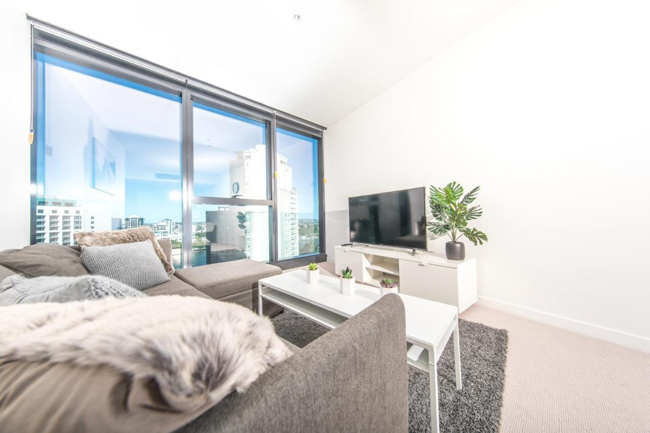 Bed & Breakfast Airtrip On Margaret Street In Cbd Brisbane