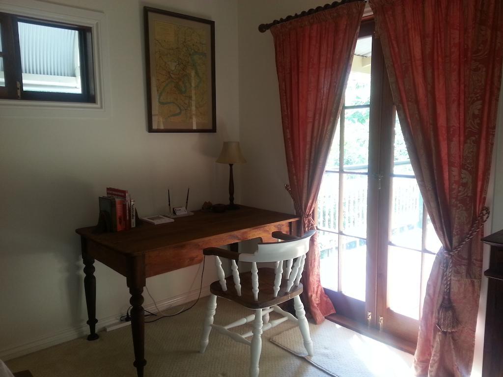 Guest house Grove Manor