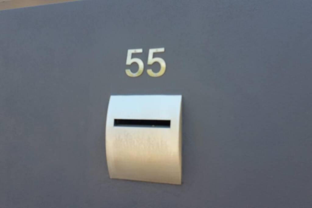 Woolloongabba, Comfortable, Modern, Private Studio Apartment