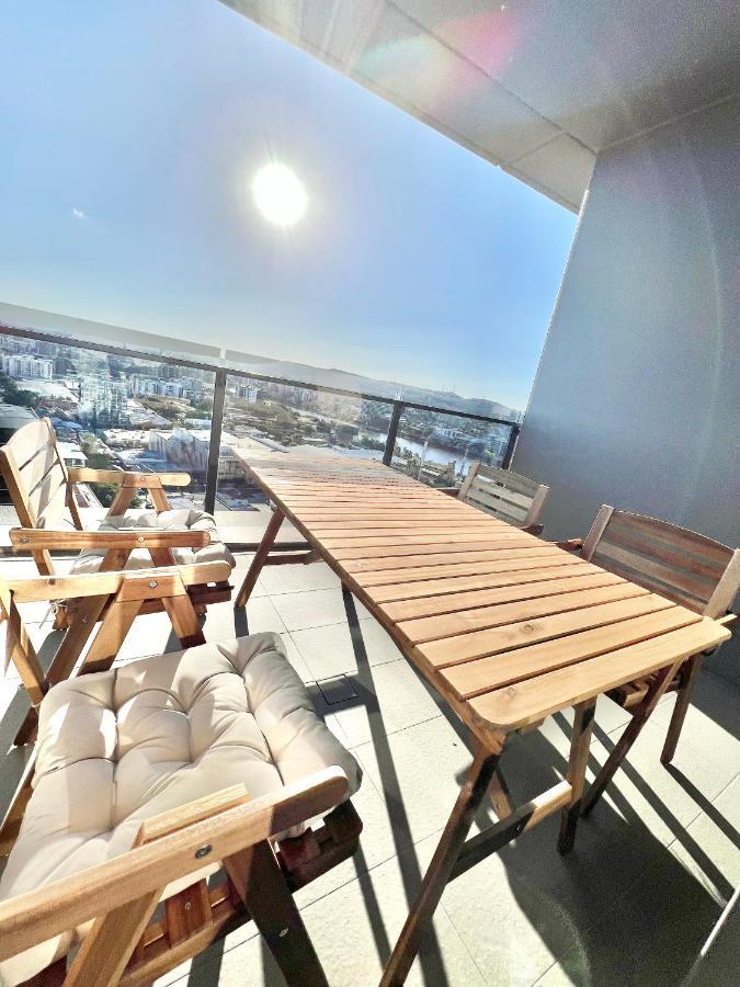 2 Bedroom Cozy Apartment, Brisbane1towers, South * Brisbane