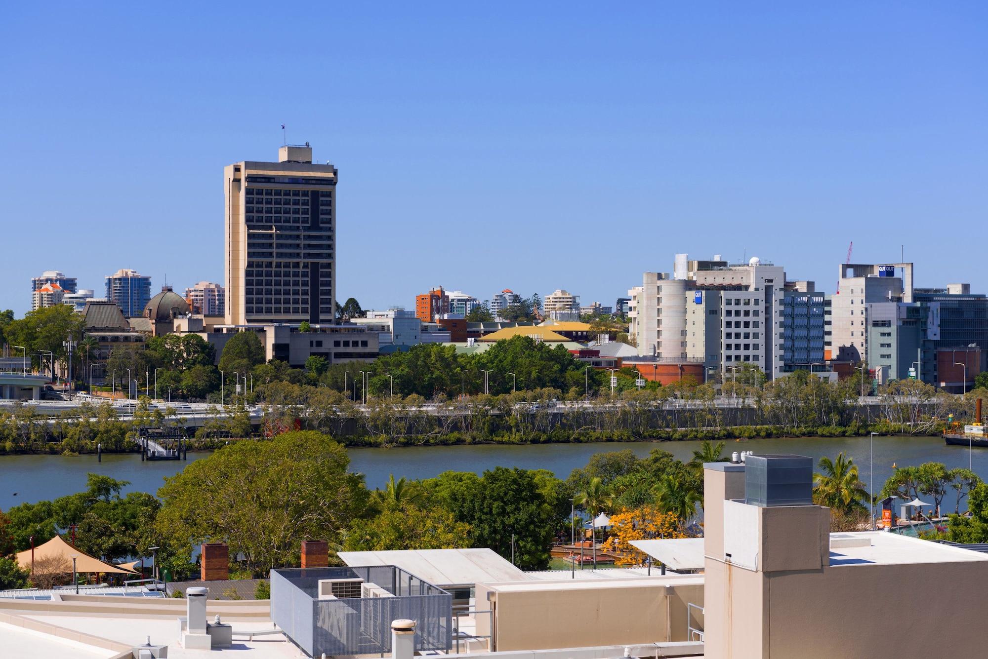 Hotel Mantra South Bank 4*