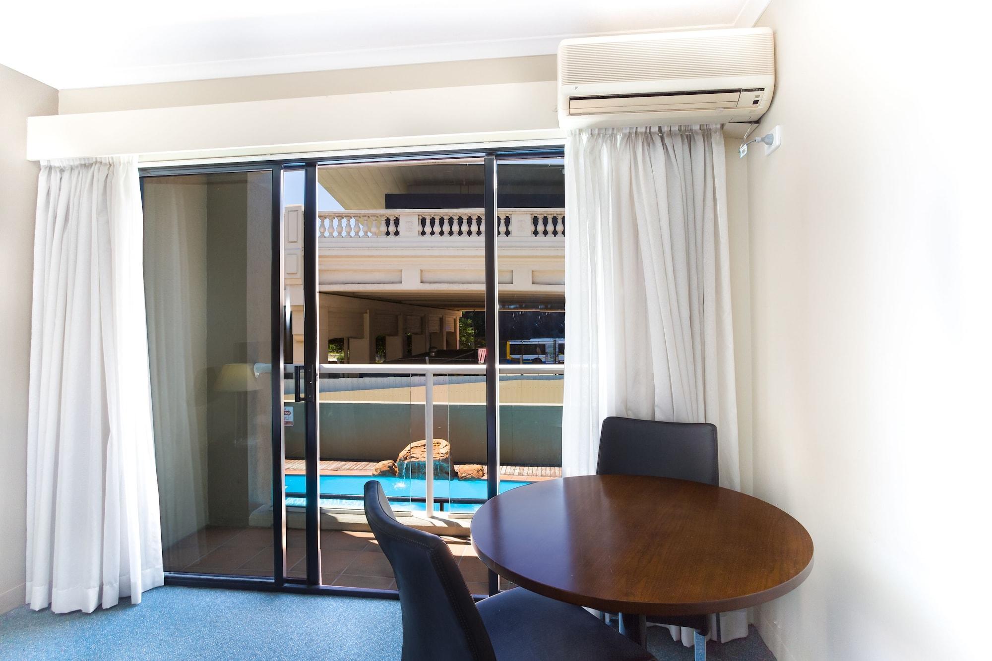 Riverside Southbank Hotel