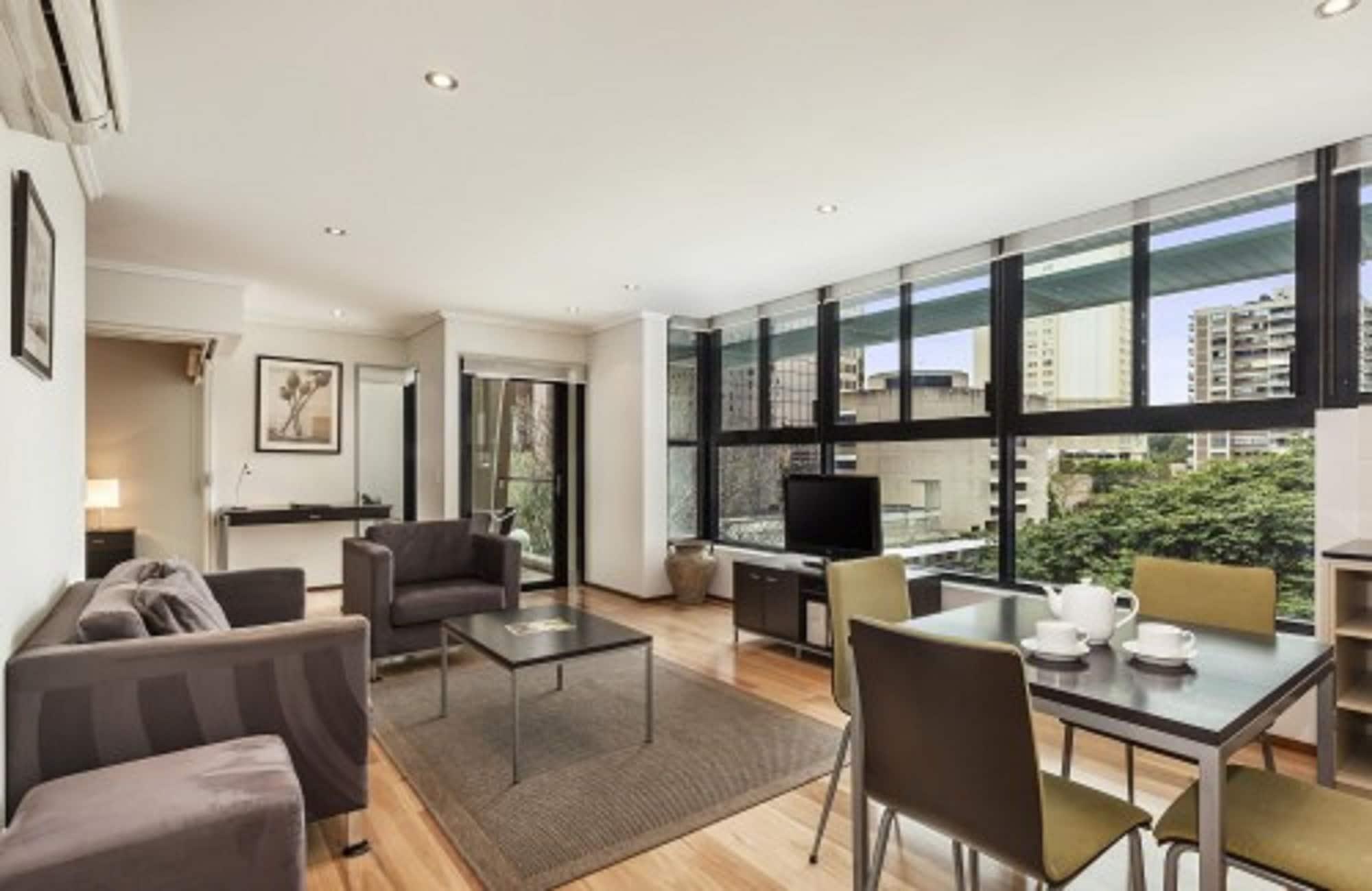 Quest River Park Aparthotel 4*