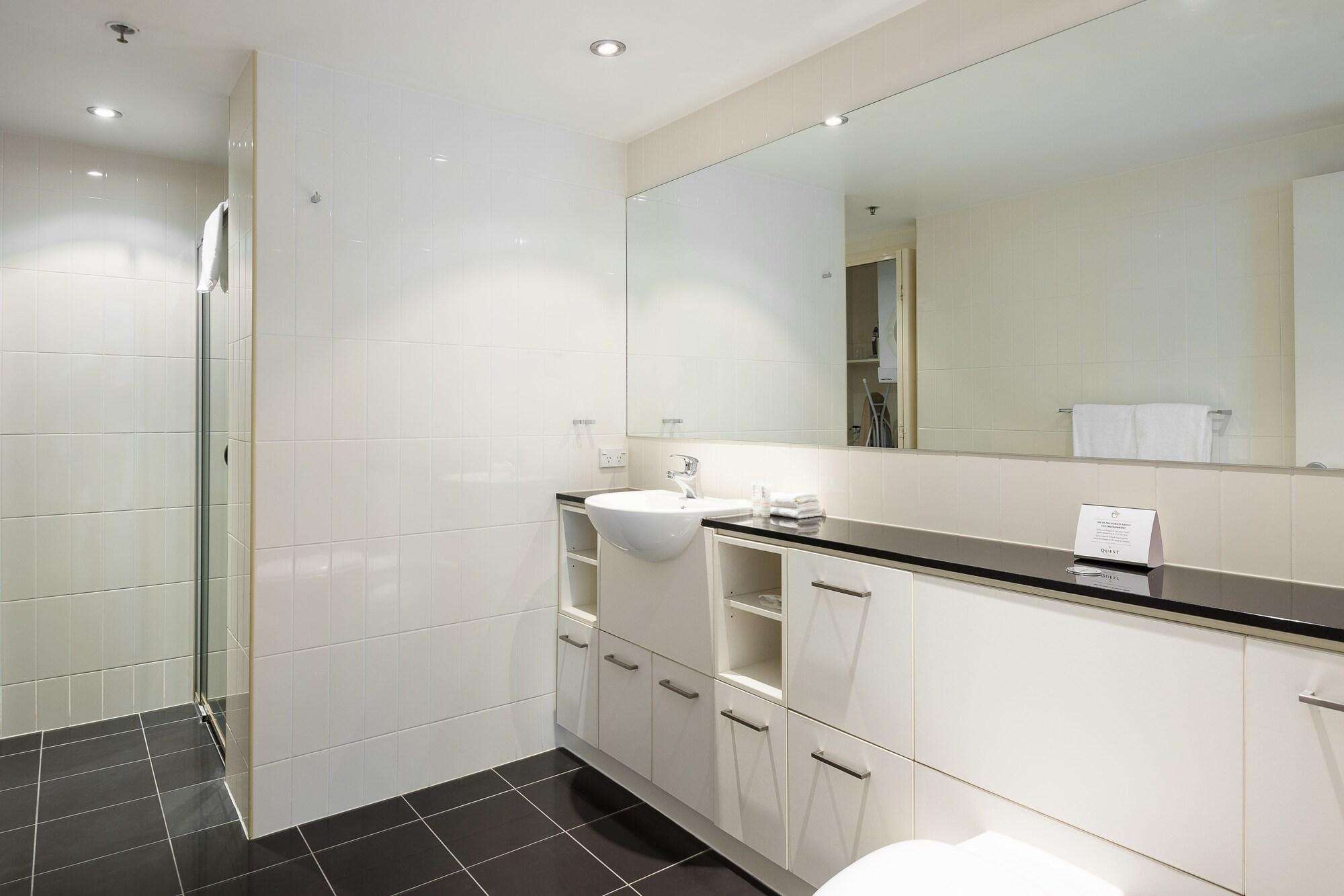 Aparthotel Quest River Park 4*