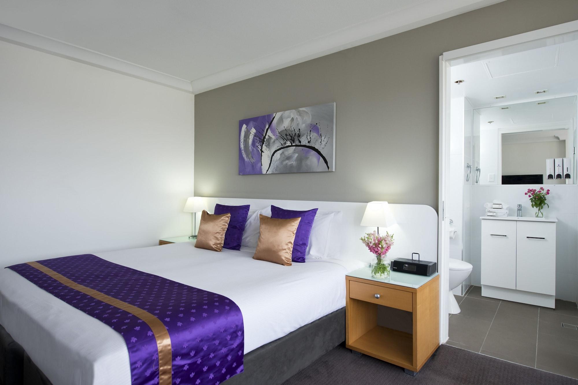 Aparthotel Park Regis North Quay 4*