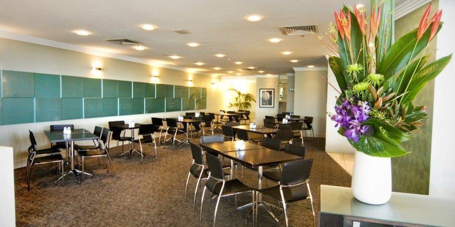 Park Regis North Quay Aparthotel 4*