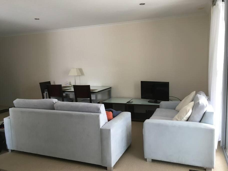 Merivale In South Two Beds Two Baths One Parking * Brisbane