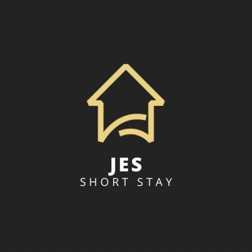 Jes Short