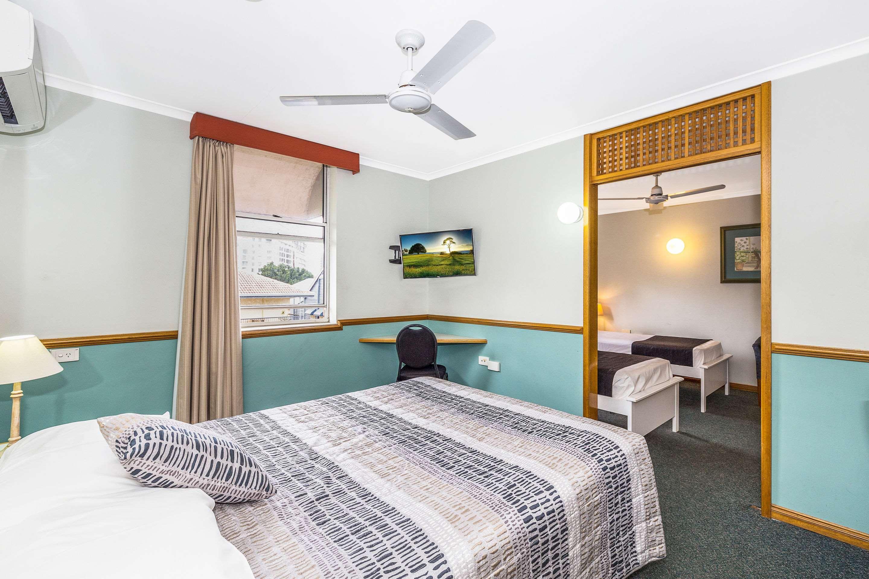 Spring Hill Terraces 3*