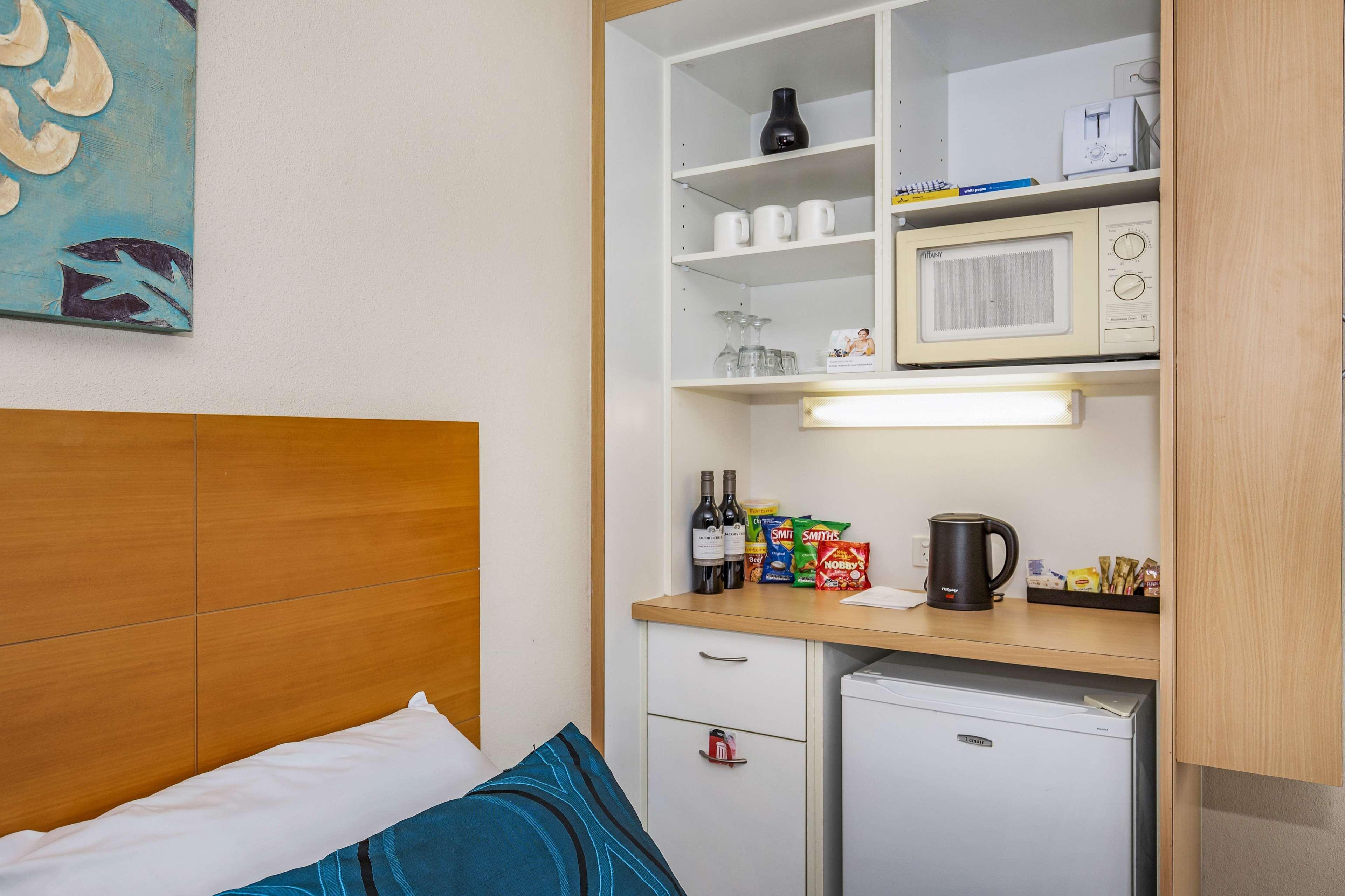 Best Western Airport 85