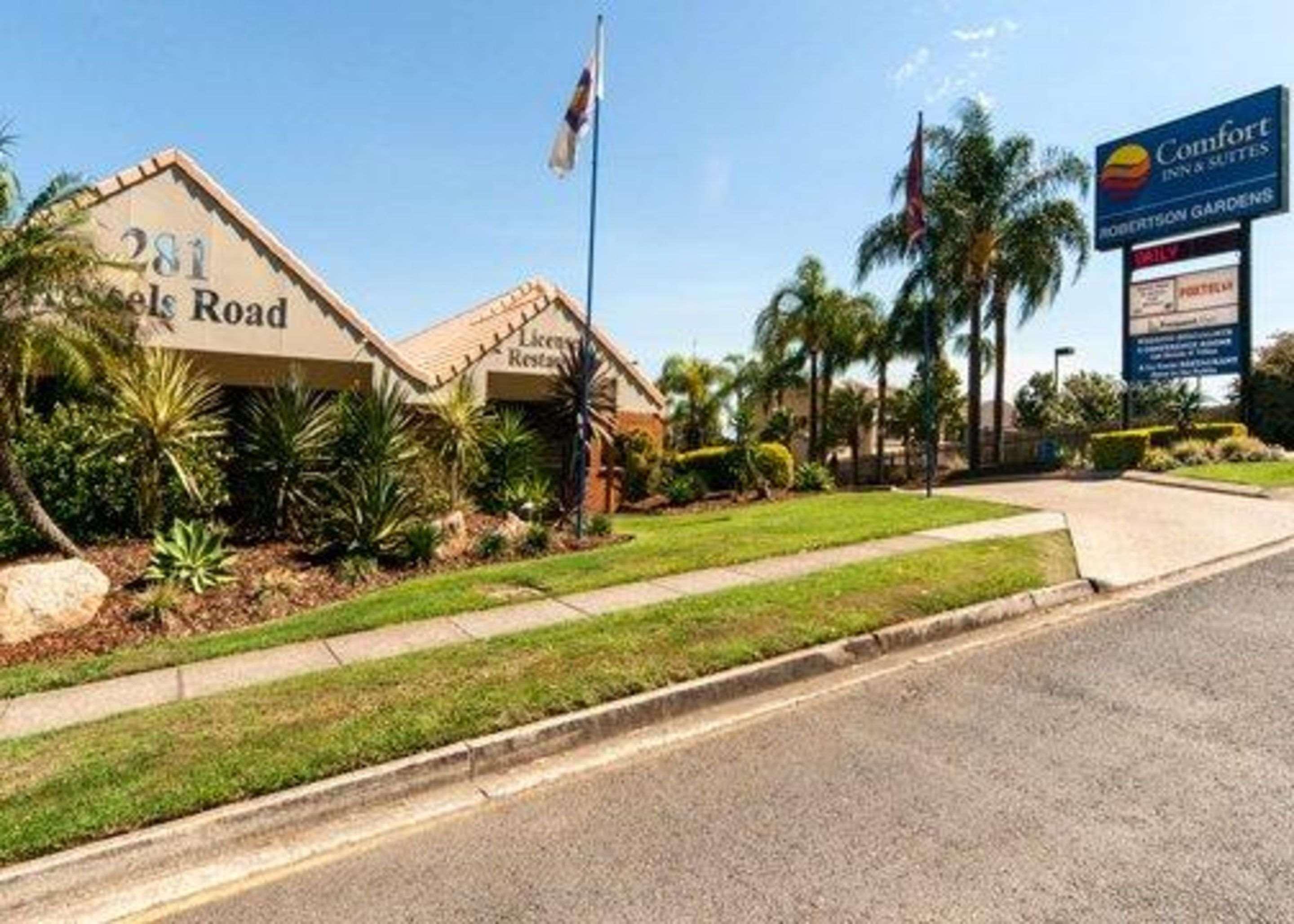 Hotel Quality Robertson Gardens 4*