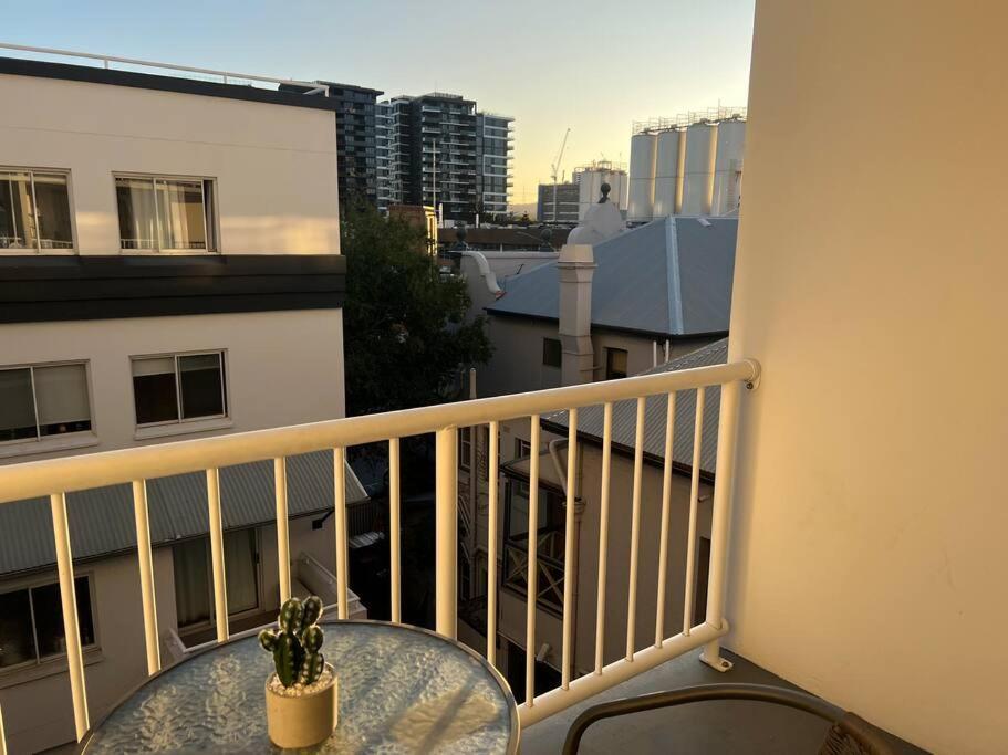 Comfortable & Cozy Southbank Pad, Sunny Pool & Gym Brisbane