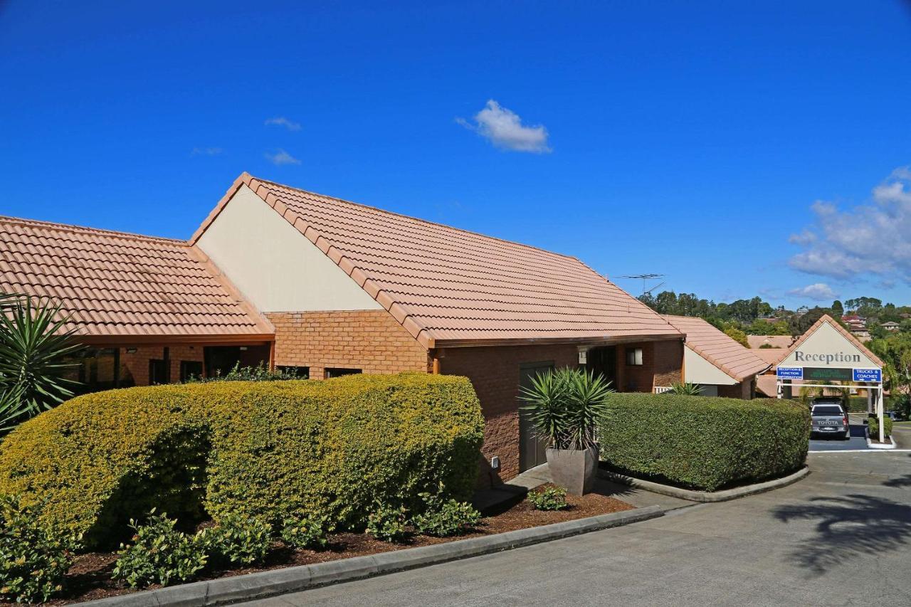 Quality Robertson Gardens Hotel 4*