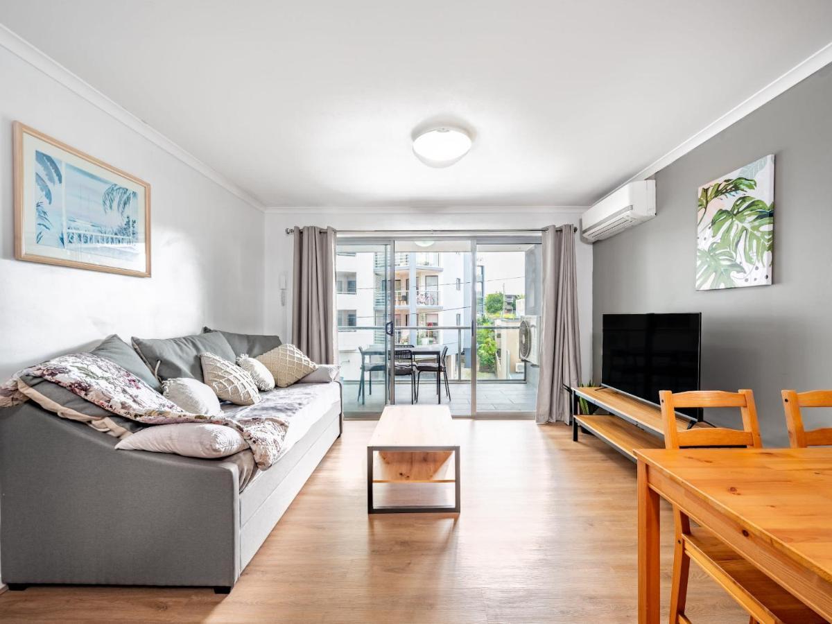 Apartment Inviting 1br Unit In The Heart Of *