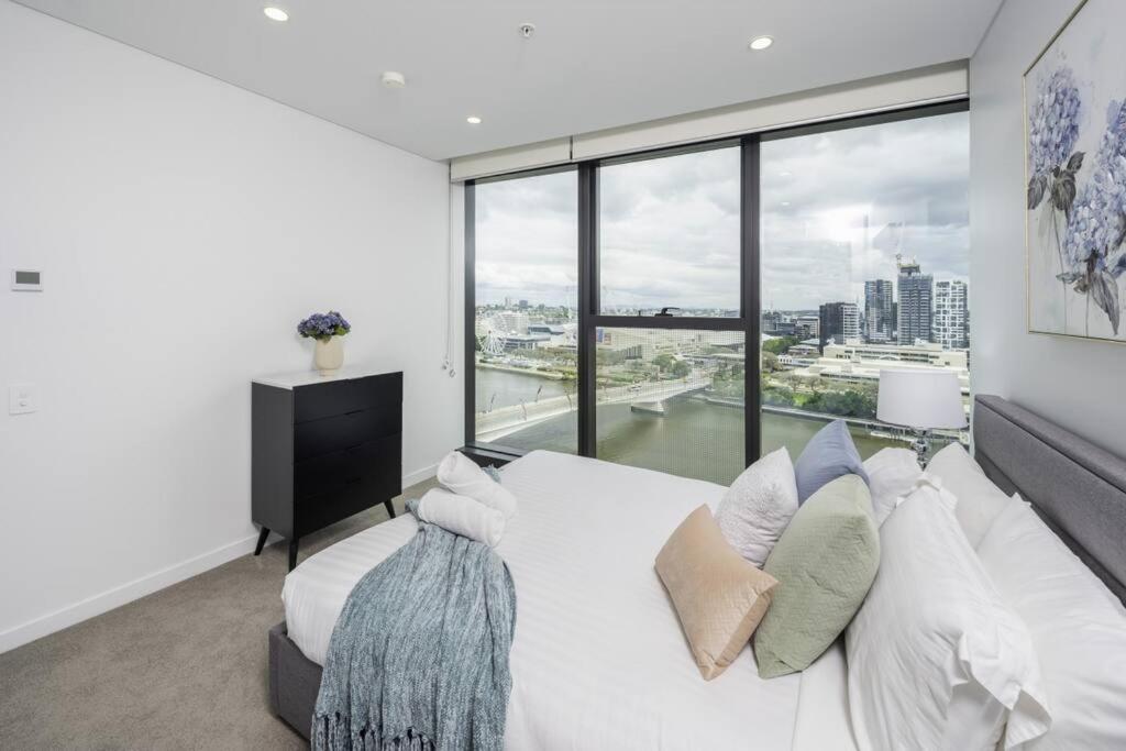 Apartment 1404 Sophistication And Luxury On The River By Stylish Brisbane