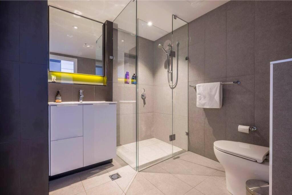 Pool+garden-1.5br/ 2beds Cls To Show Ground Apartment Brisbane