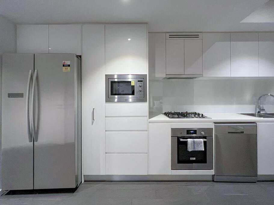 Amazing 2 Bedroom In Cbd!