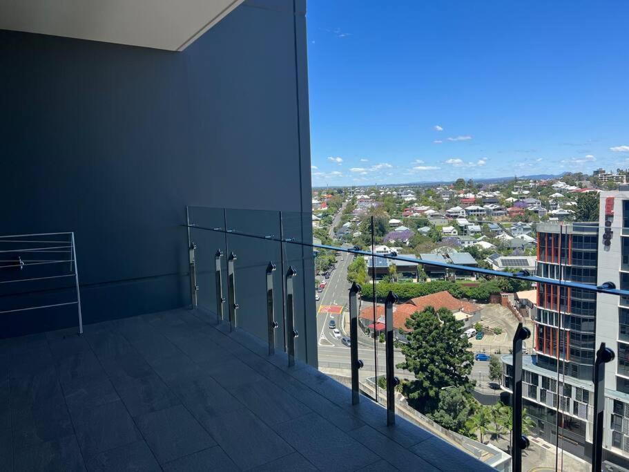 Emporium Residential 2 Bed 2 Bath 1 Car Apartment Brisbane