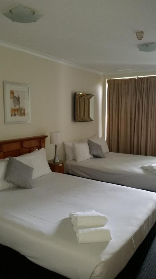 Airport Heritage Motel 4*