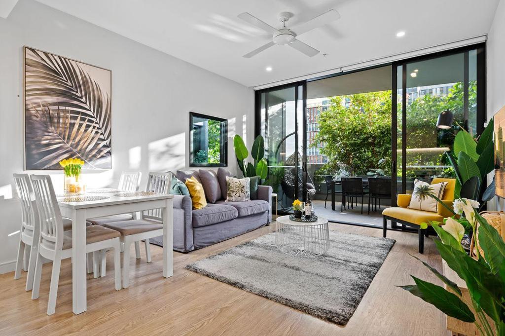Southbank Heart+2 Bed+balcony+pool+gym+free Wifi Brisbane