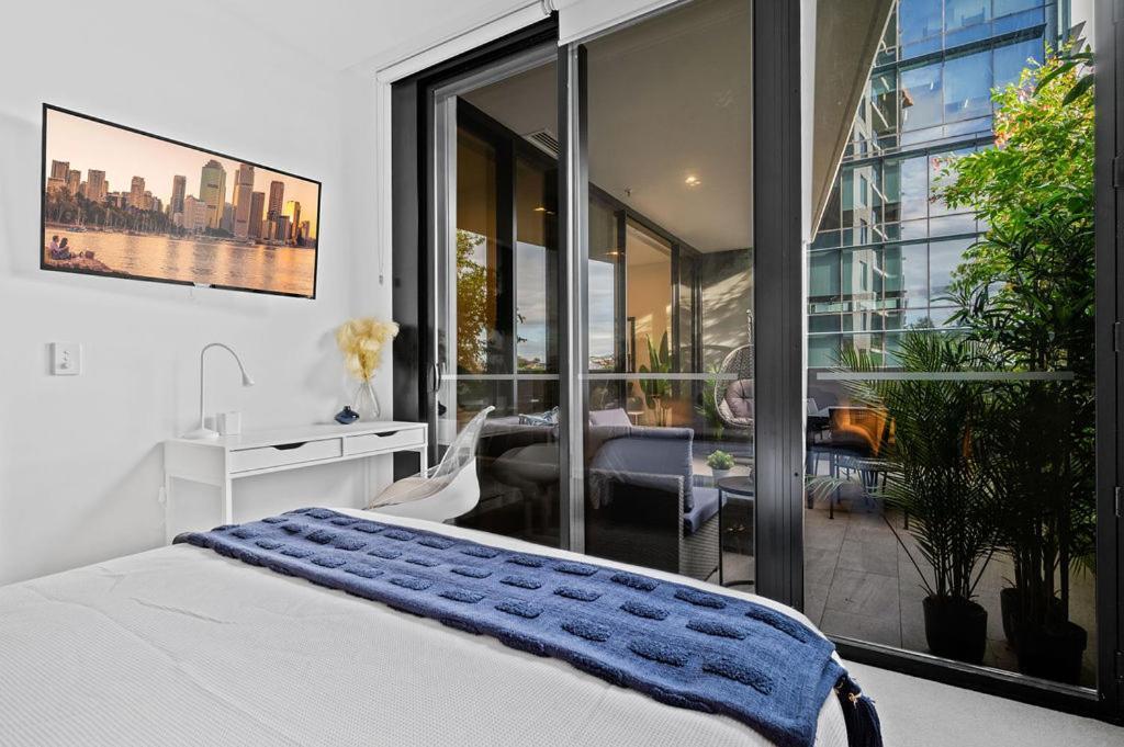 Southbank Heart+2 Bed+balcony+pool+gym+free Wifi *