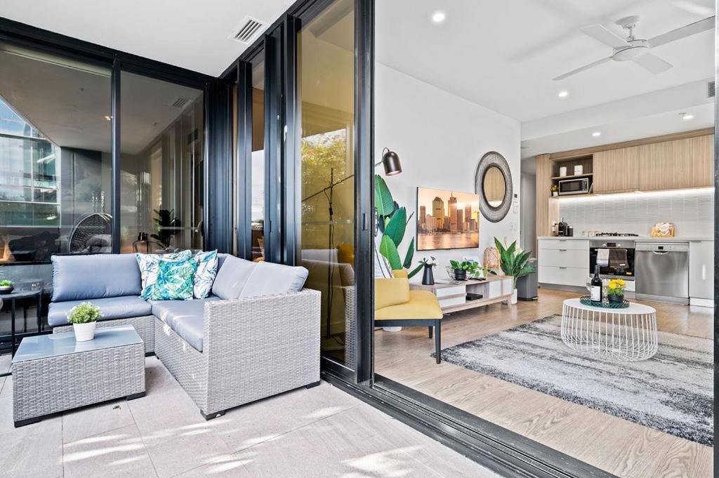 Southbank Heart+2 Bed+balcony+pool+gym+free Wifi * Brisbane