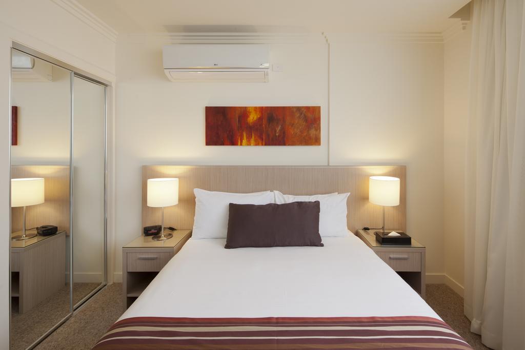 Quest South Aparthotel 4*