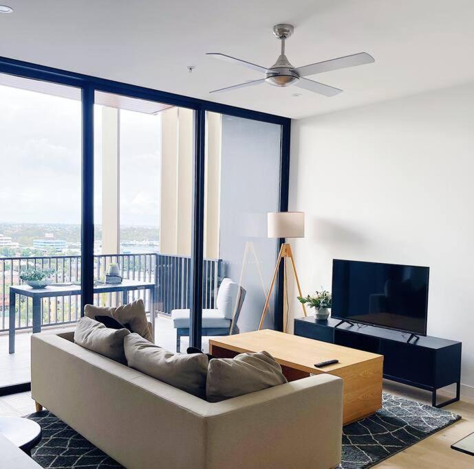 Chermside Deluxe 3 Bedroom Brand New Apartment *