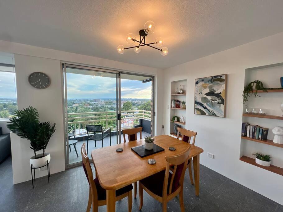 Spacious 2br Luxurious