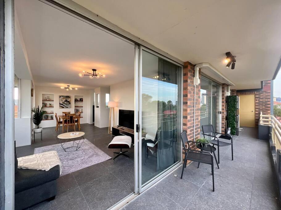 Spacious 2br Luxurious Apartment *