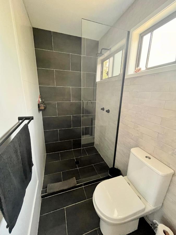 Stylish Guest In Everton Hills Brisbane