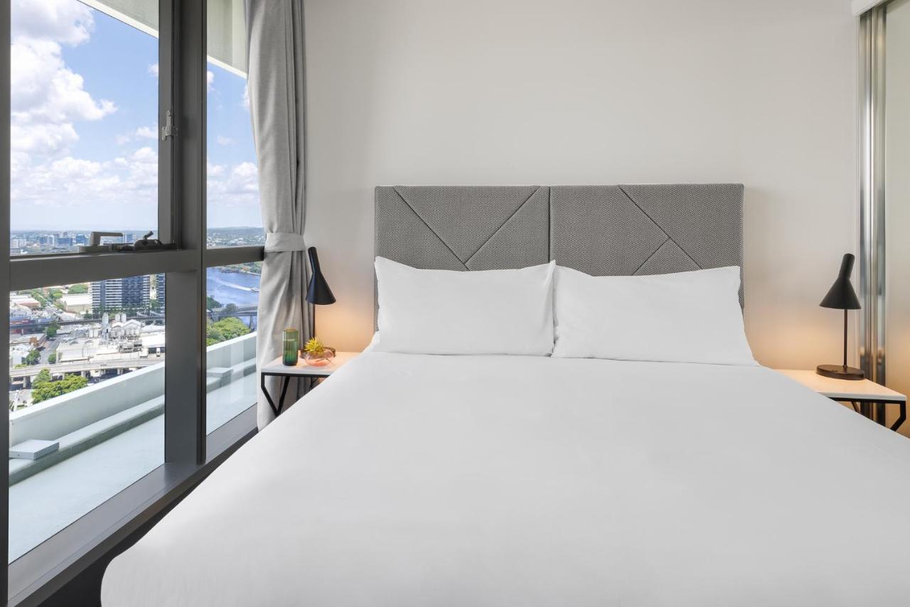 Hotel Meriton Herschel Street, 5*