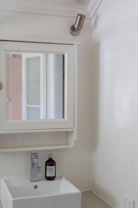 Apartamento Quaint & Cosy 1 Bedroom In Queenslander. *