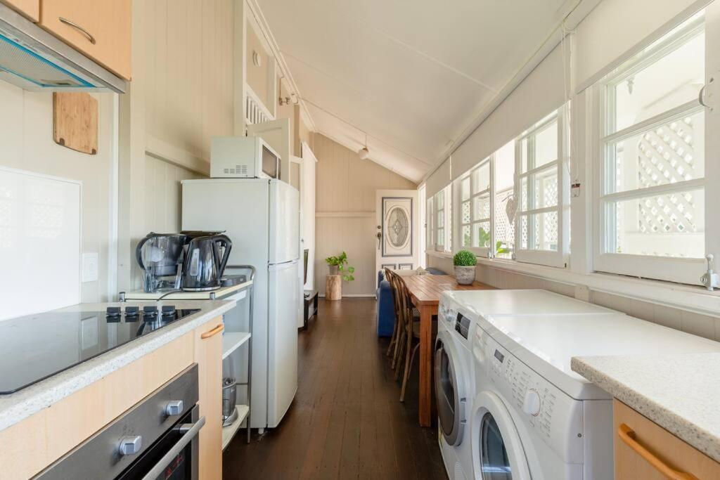 Quaint & Cosy 1 Bedroom In Queenslander. Apartamento Brisbane
