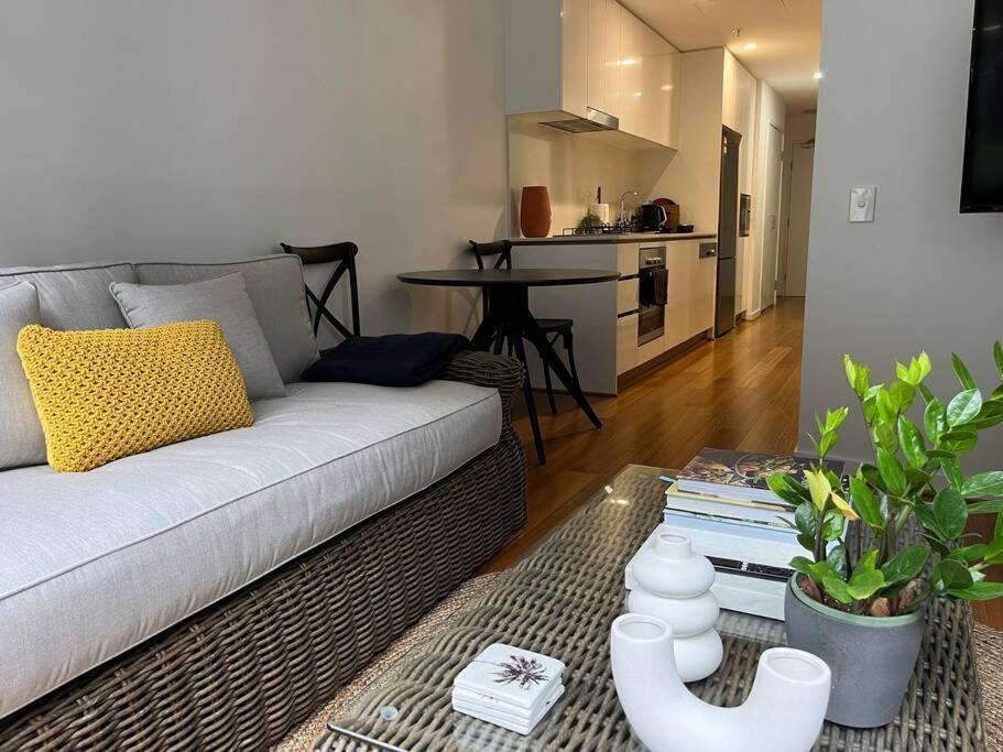 Luxe 2bed/2bath/park In Newstead *