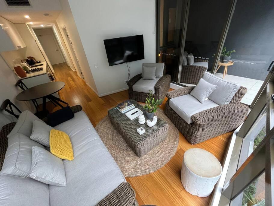 Luxe 2bed/2bath/park In Newstead