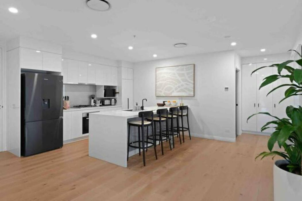 New 3 Bed Penthouse Style Complex Apartment Brisbane