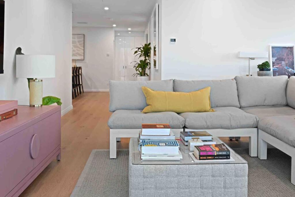 New 3 Bed Penthouse Style Complex Apartment *