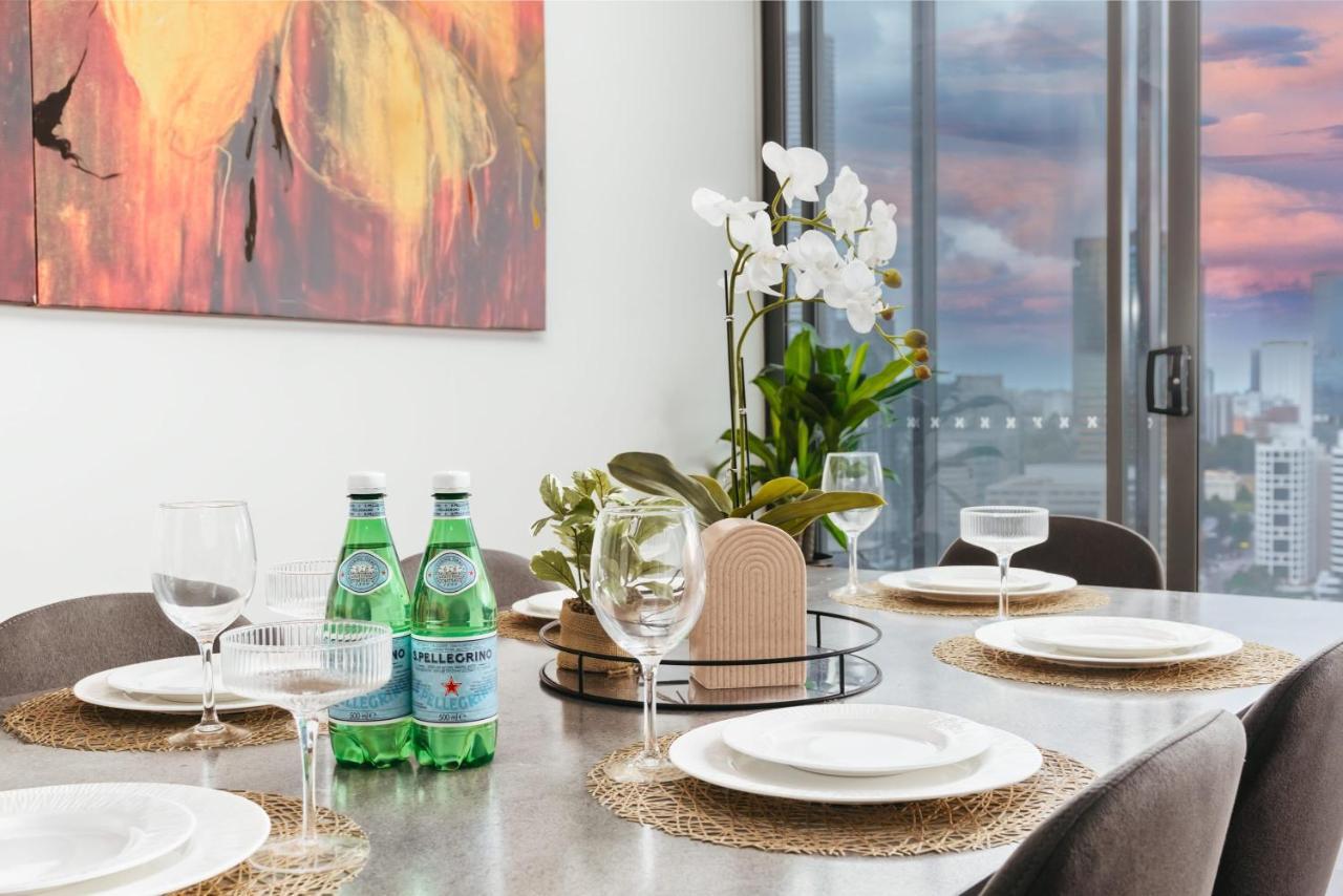 Multi Million River View 3bd Penthouse At Southbank