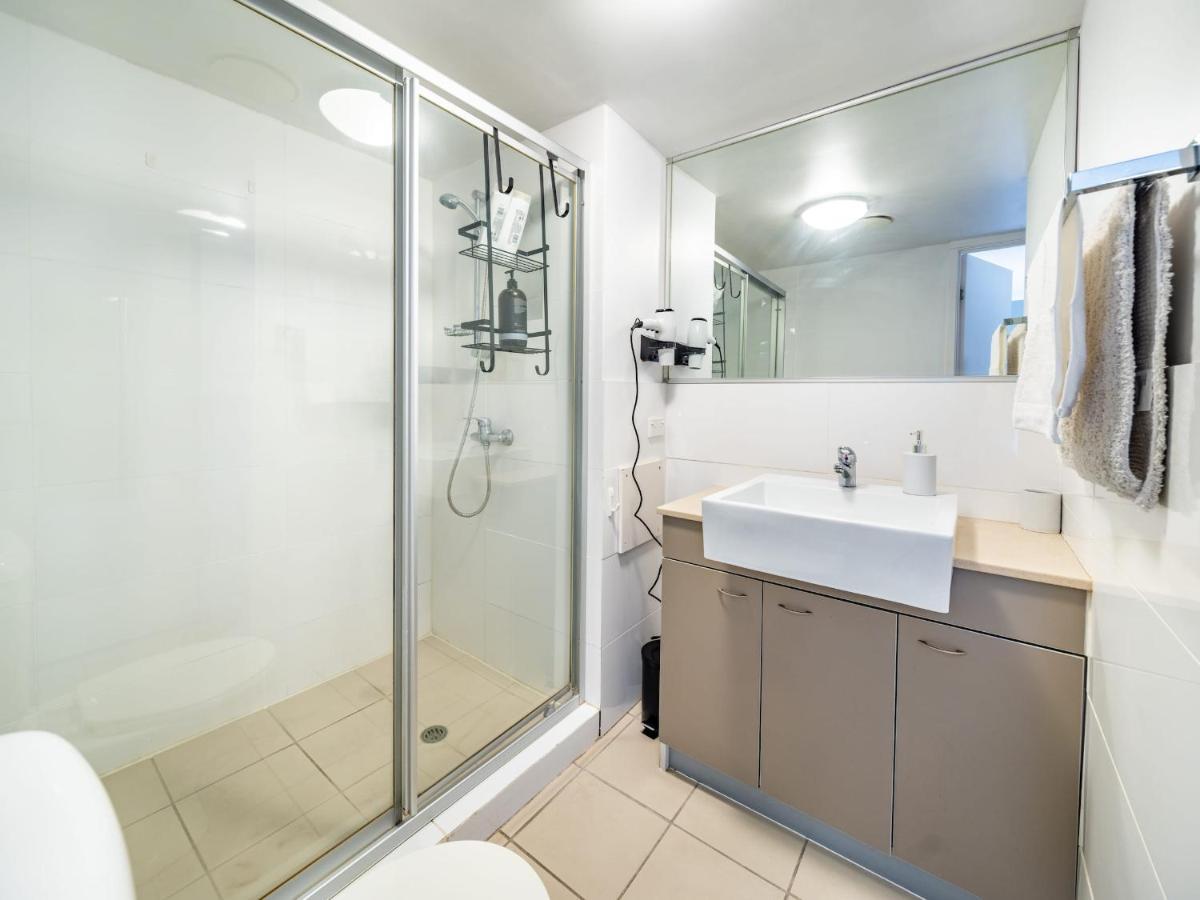 Apartment Inviting 1br Unit In The Heart Of *