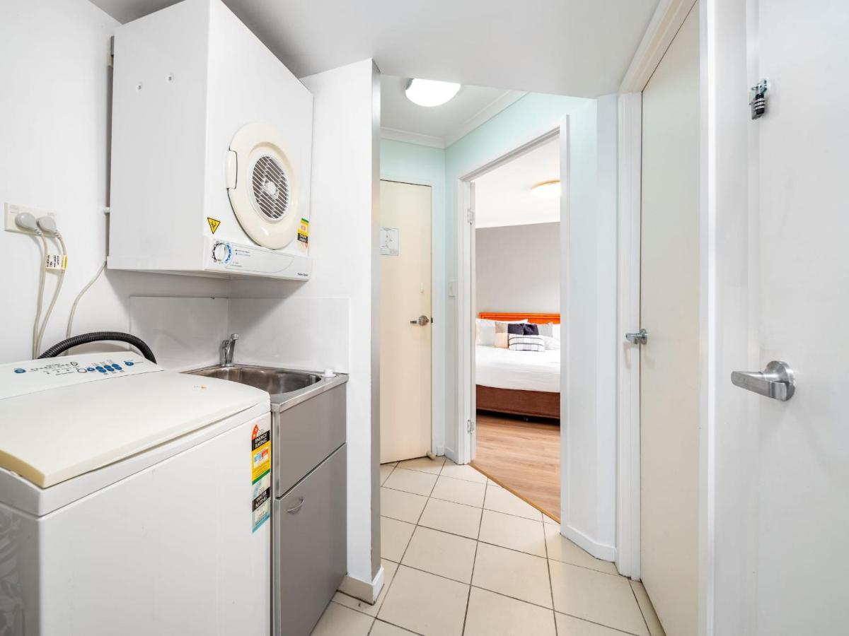 Inviting 1br Unit In The Heart Of * Brisbane