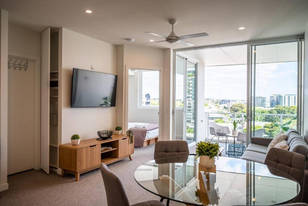 Apartamento Modern 1-br Apt With Pool Access *