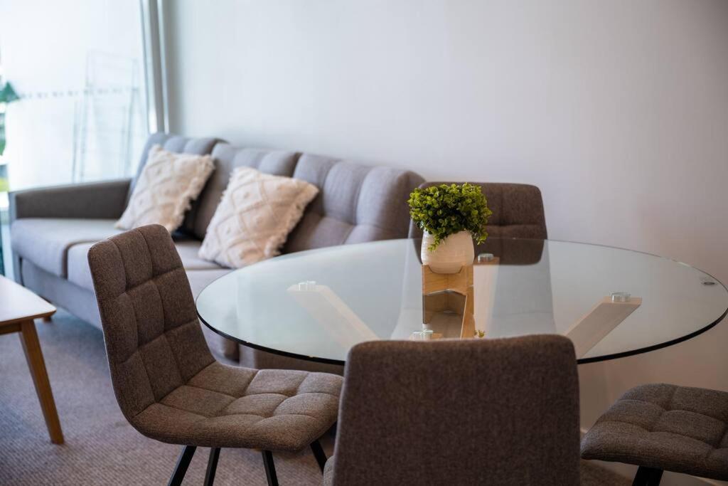 Apartamento Modern 1-br Apt With Pool Access