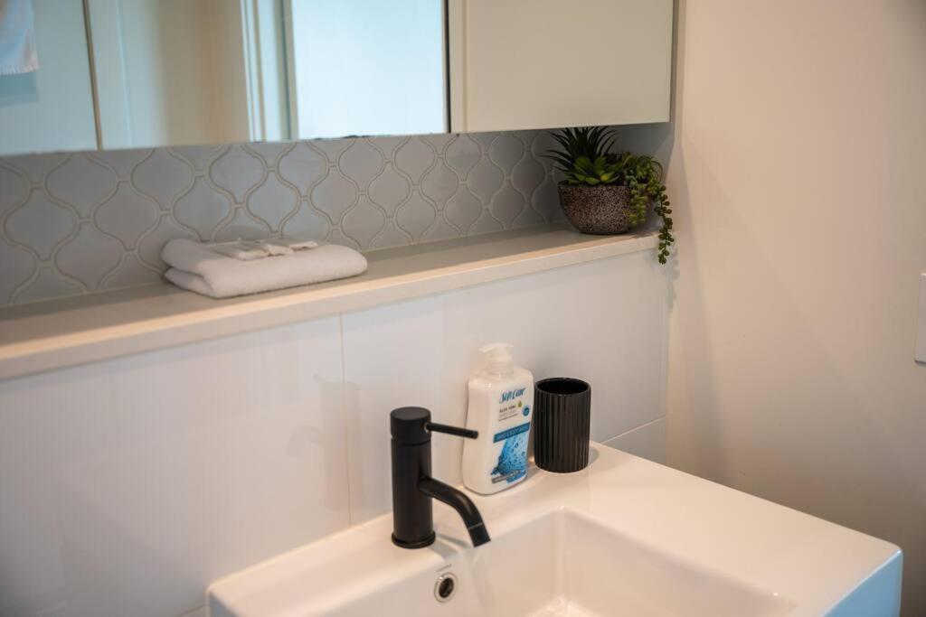Modern 1-br Apt With Pool Access Apartamento