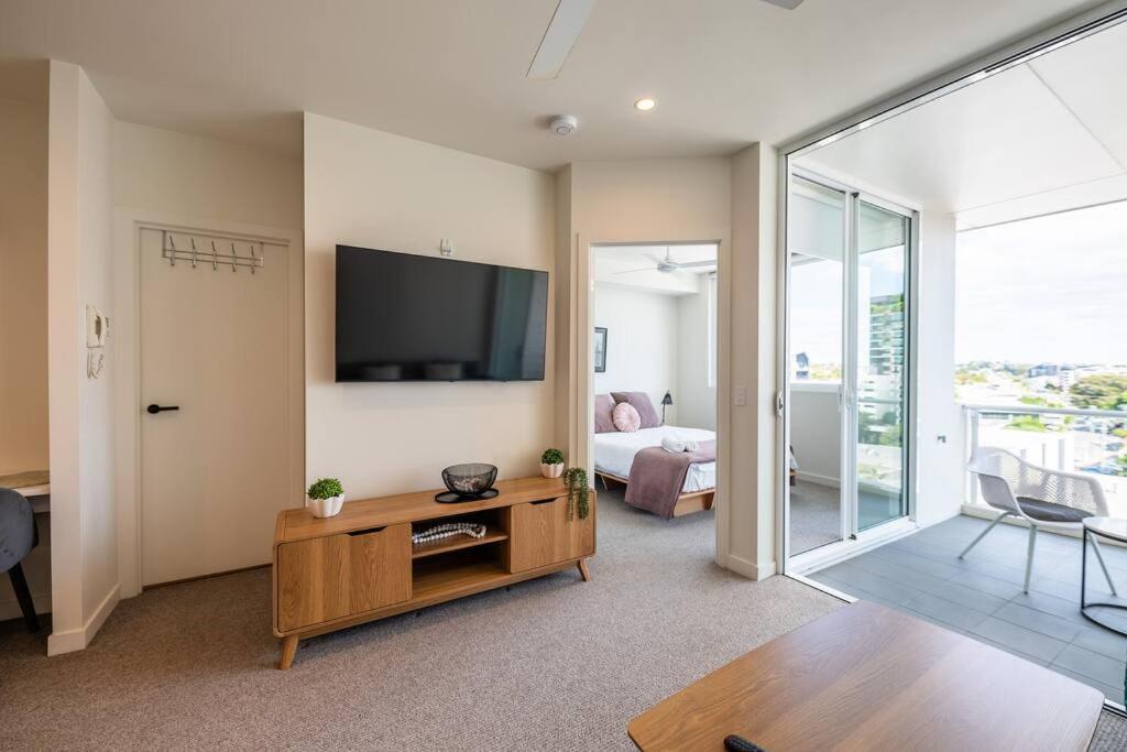 Apartamento Modern 1-br Apt With Pool Access