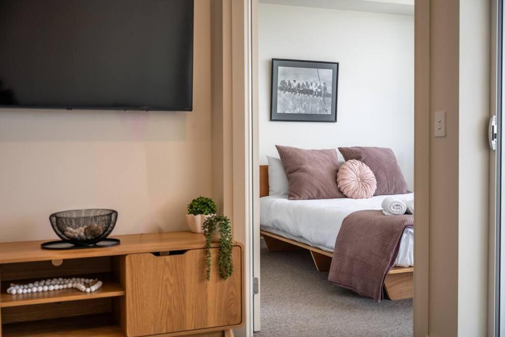 Apartamento Modern 1-br Apt With Pool Access Brisbane