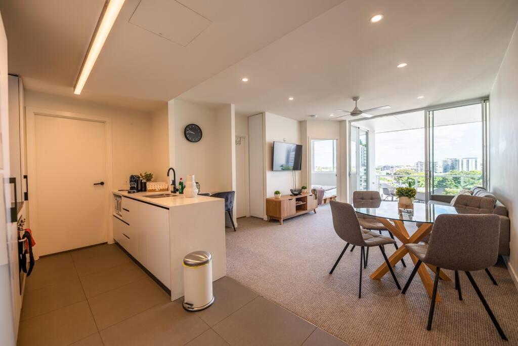 Apartamento Modern 1-br Apt With Pool Access *