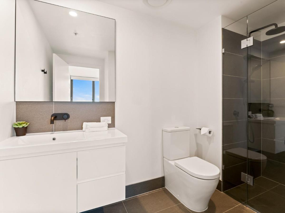 Heart Of The Valley Chic High Level 2br Apartment *