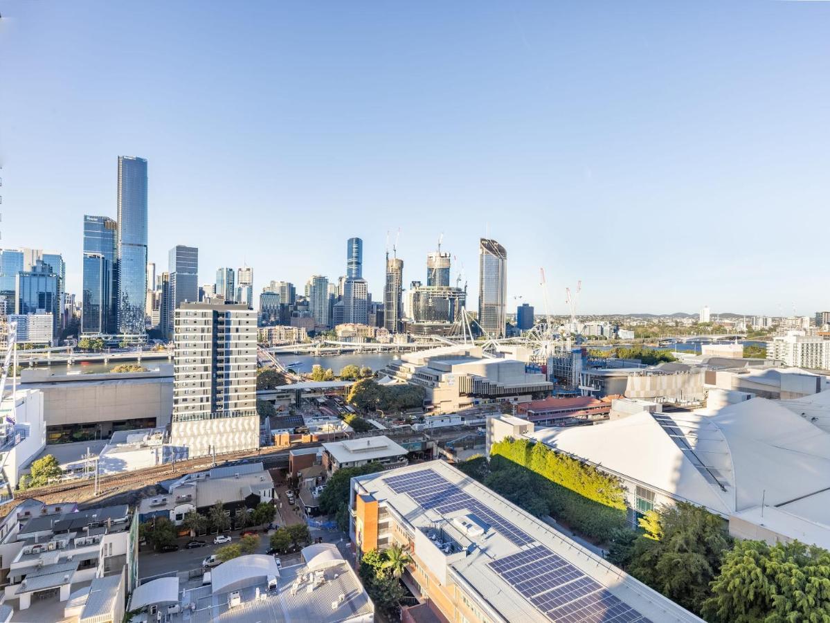 Explore Bne From Our Cute 1-bed In South Brisbane