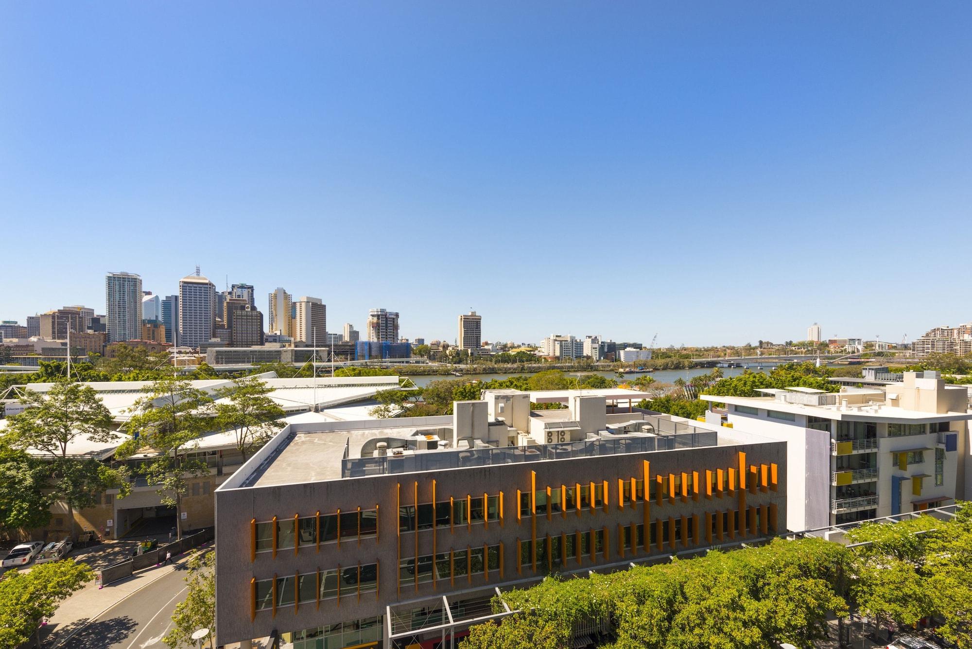 Mantra South Bank 4*